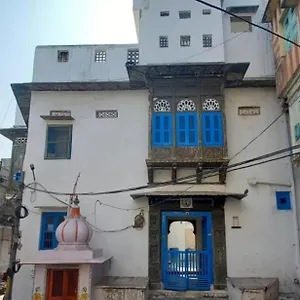 madan-mohan-villas-a-haritage-haveli-home-stay.udaipurhotels.org/