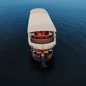 Hotel Venice Premium Houseboats Alleppey *****