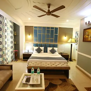 Hotel A Family Oppera Near Igi Airport ****